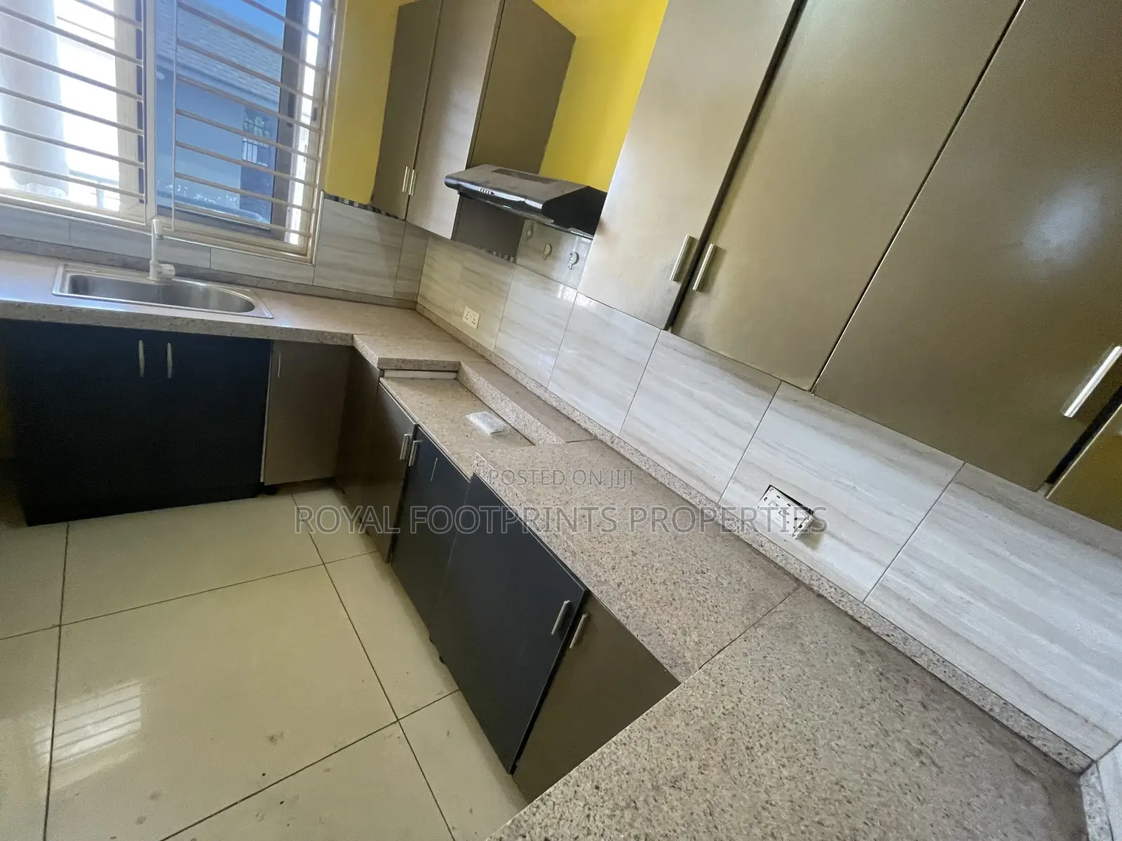 2bdrm Apartment in Royal Footprints, Lake Side Estate for rent