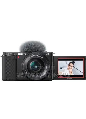 Sony Alpha ZV-E10 - Interchangeable Lens Camera Kit - Black