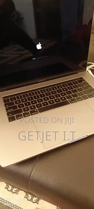 Laptop Apple MacBook Pro 2019 16GB Intel Core I7 SSD 512GB