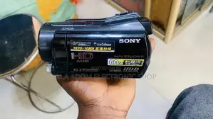 Quality Yet Affordable Sony Xr12 60GB Video Camera 