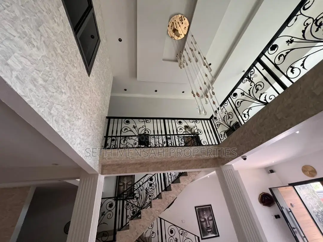 5bdrm House in Skm Property, East Legon for sale