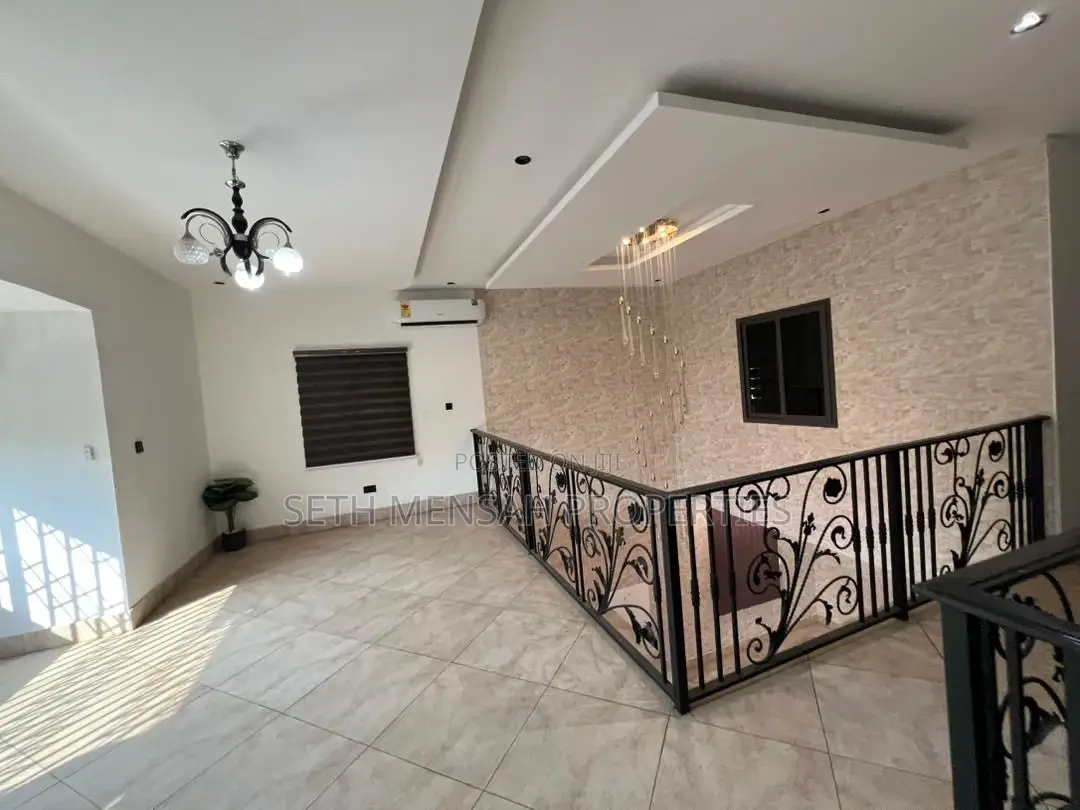 5bdrm House in Skm Property, East Legon for sale