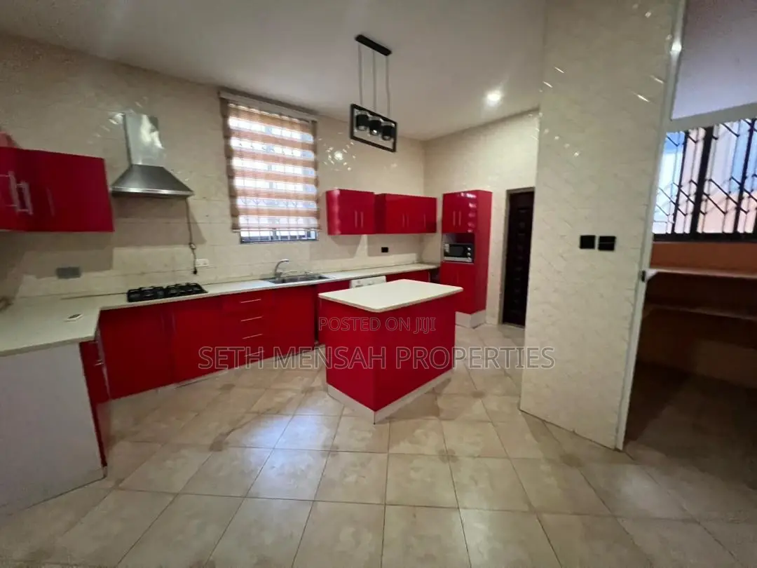5bdrm House in Skm Property, East Legon for sale