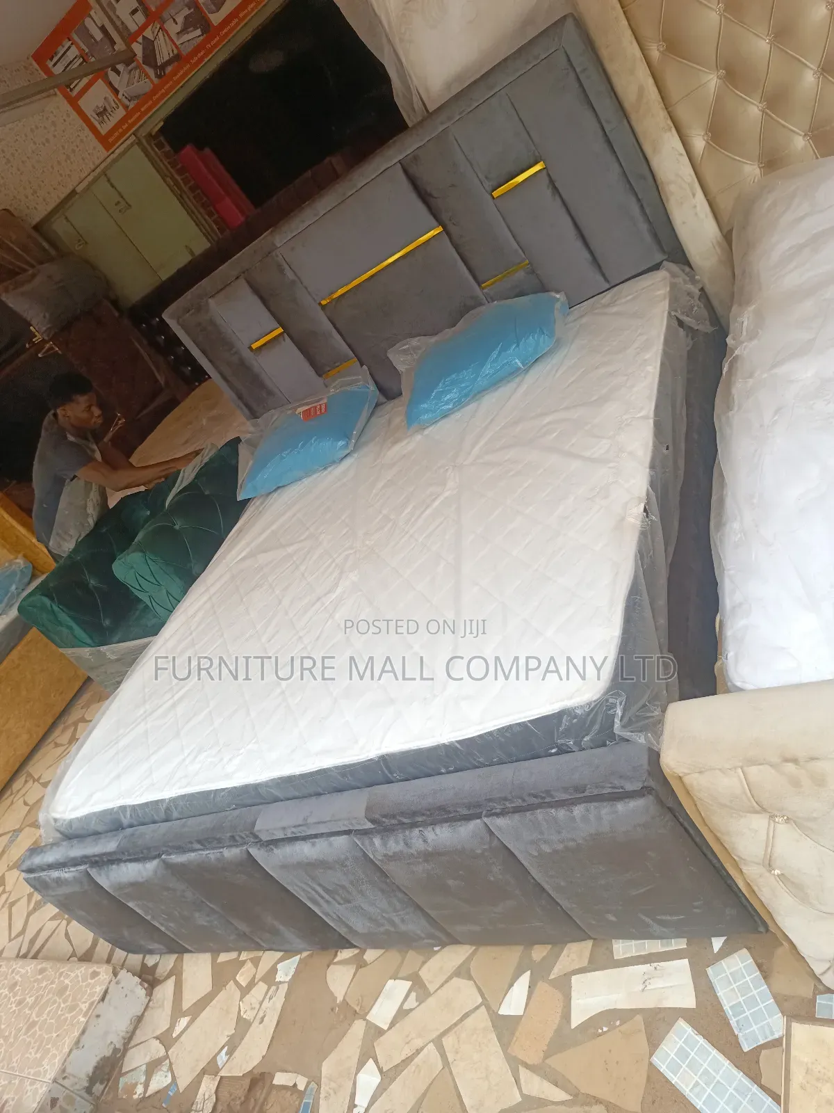 Excellent Executive Queens Mattress With Frame . Free