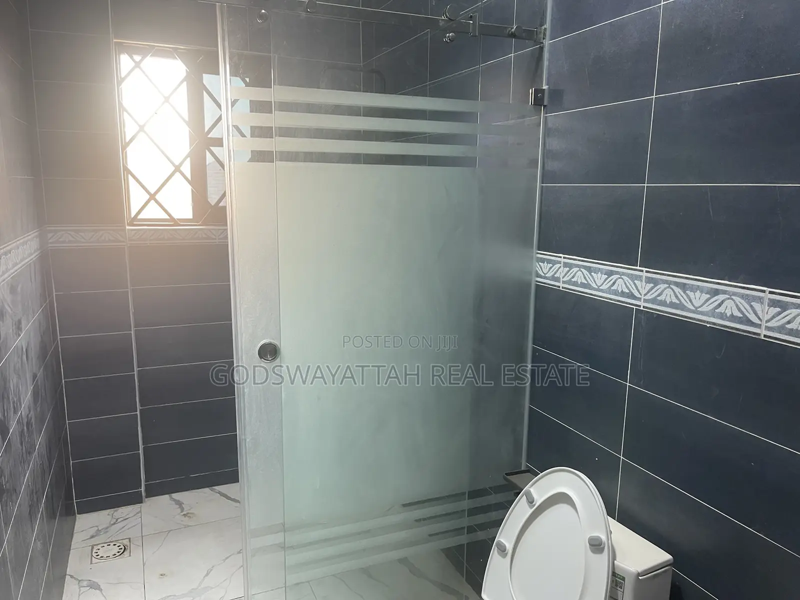 2bdrm Apartment in East London, Adjiriganor for rent