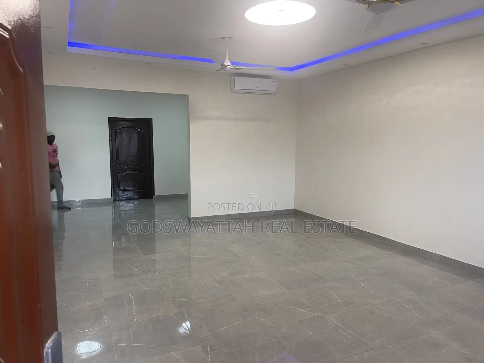 2bdrm Apartment in East London, Adjiriganor for rent