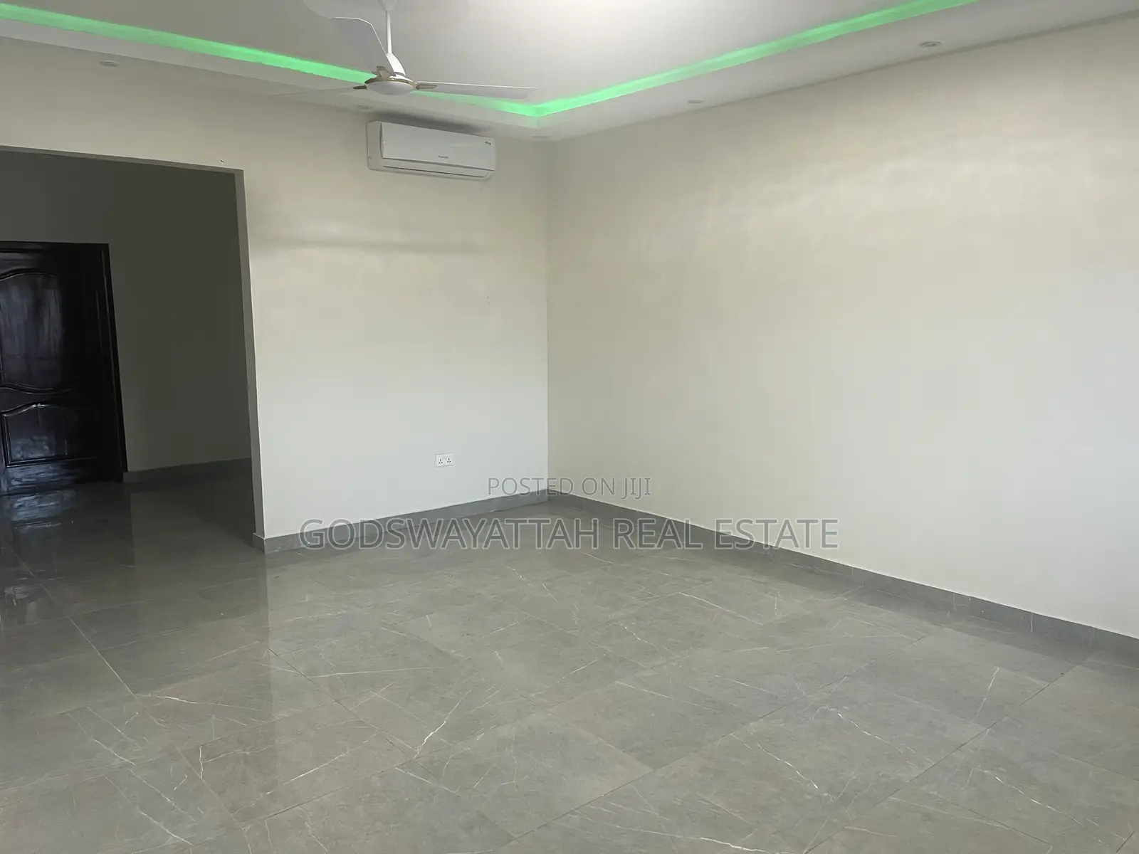 2bdrm Apartment in East London, Adjiriganor for rent
