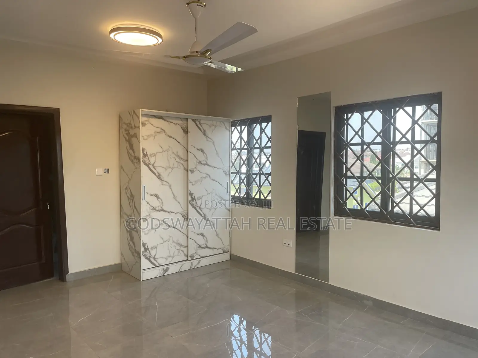 2bdrm Apartment in East London, Adjiriganor for rent