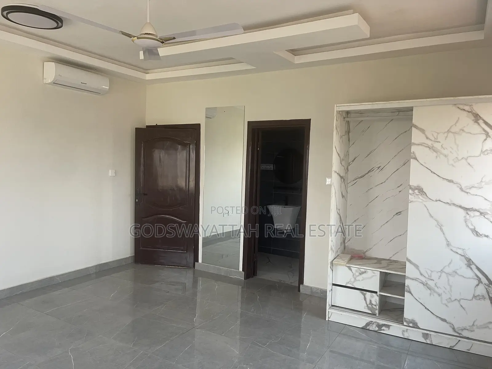 2bdrm Apartment in East London, Adjiriganor for rent