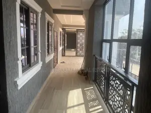 2bdrm Apartment in East London, Adjiriganor for rent