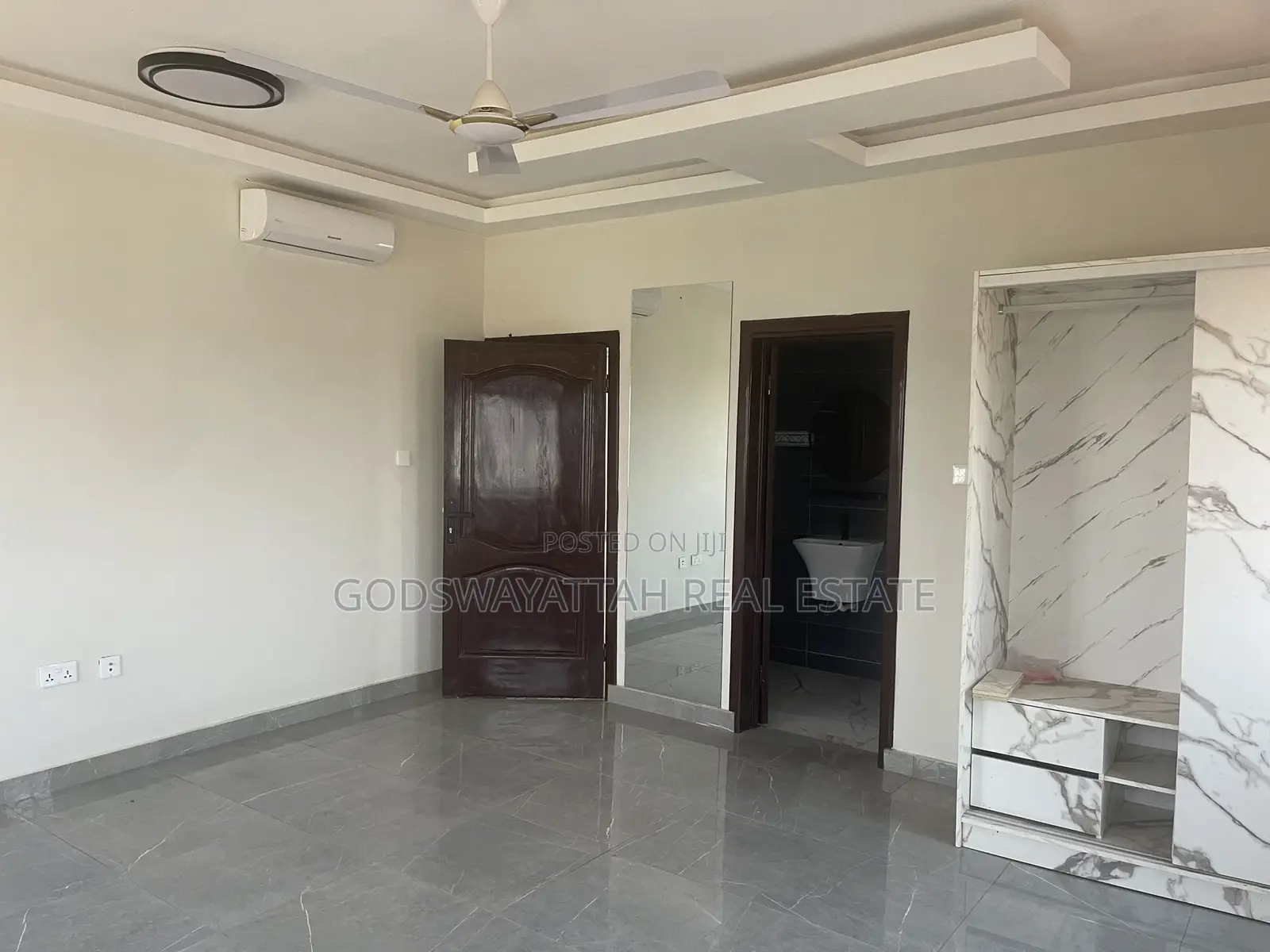 2bdrm Apartment in East London, Adjiriganor for rent