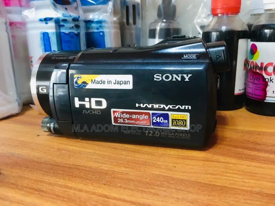 Sony HDR-XR550: Your 1080p HD Adventure Companion