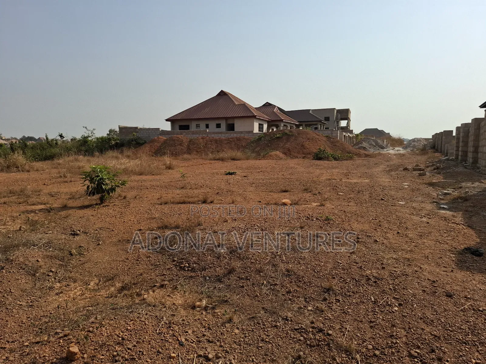 One Plot for Sale in Sokoban Kwamonma