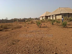 One Plot for Sale in Sokoban Kwamonma