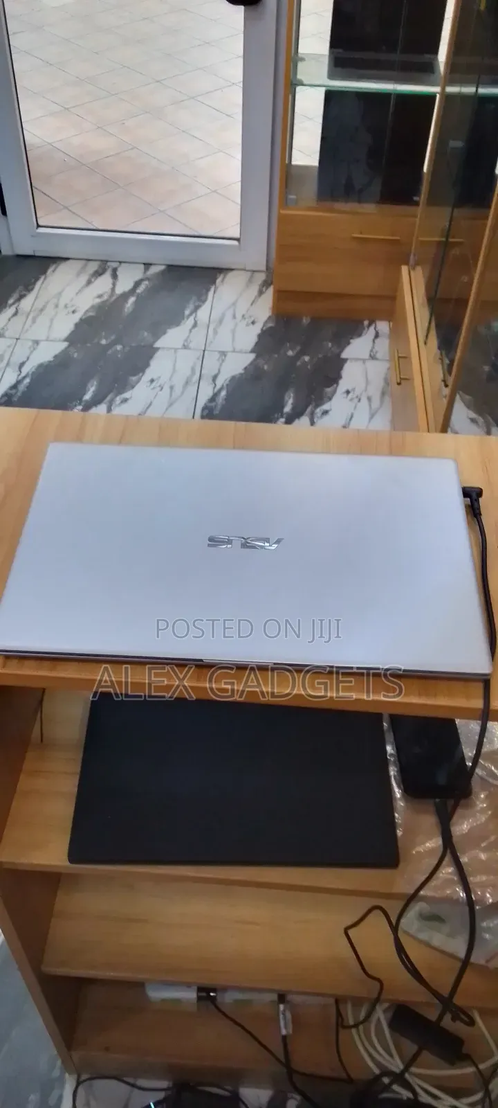 Laptop Asus VivoBook F512DA 12GB Intel Core I5 SSD 256GB