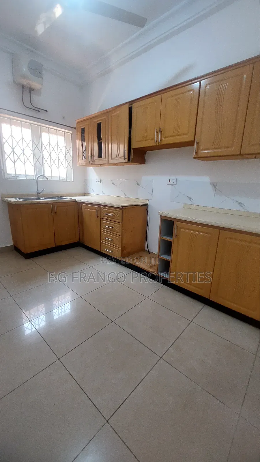 3bdrm House in Kg Franco Properties, Spintex for rent