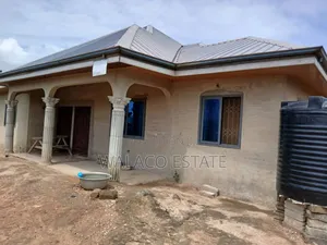 3bdrm House in Walako Estate, Nyanyano for sale
