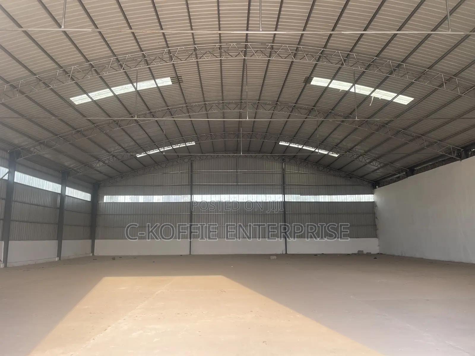 2490 SQM + Offices and Apartments at Spintex for Rent