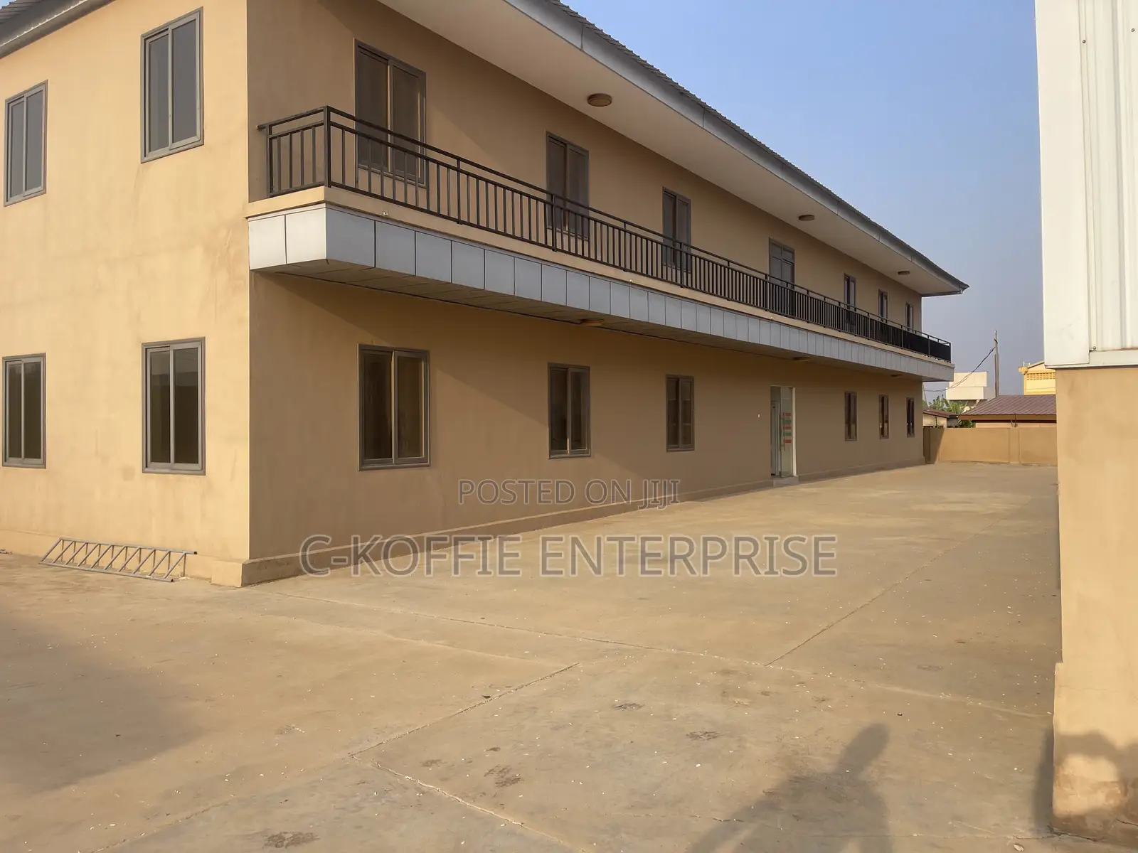 2490 SQM + Offices and Apartments at Spintex for Rent