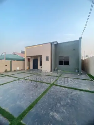 3bdrm House in Lakeside Community 3, Ashaley Botwe for sale
