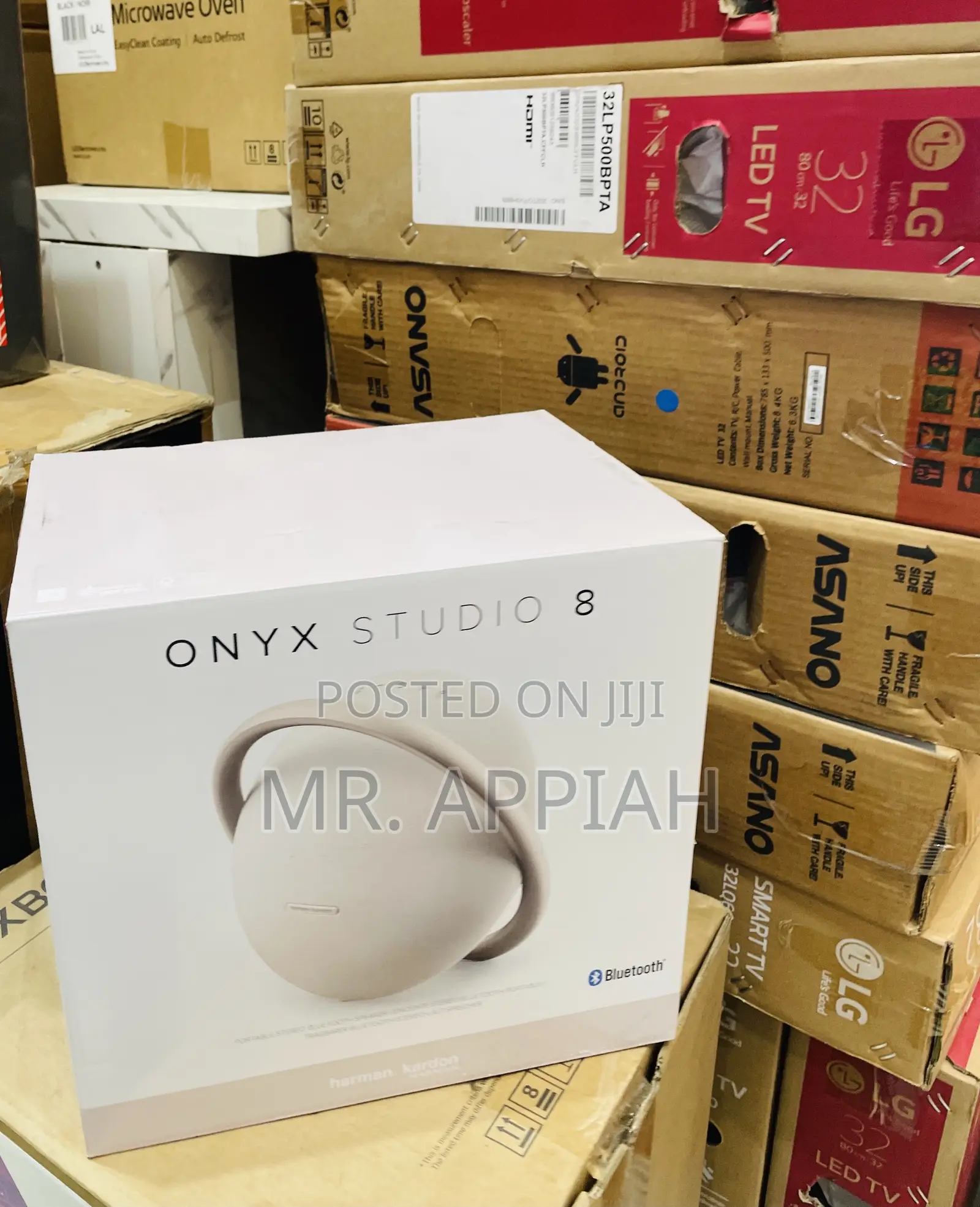 Shop Classic Onyx 8 Wireless Bluetooth Speaker(Gold).