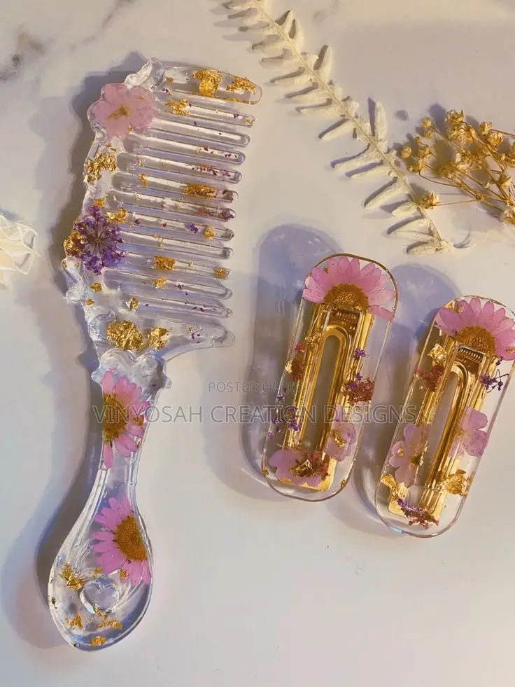 Resin Hair Comp