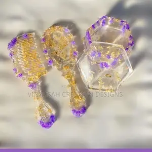 Resin Hair Comp