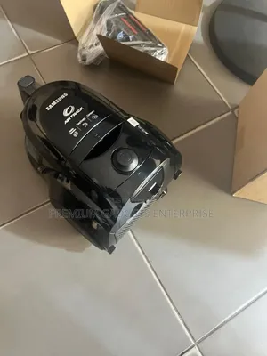 Hepa Filtration 2000w Samsung Vacuum Cleaner, Bagless