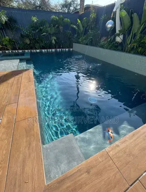 Swimming Pool Constractor