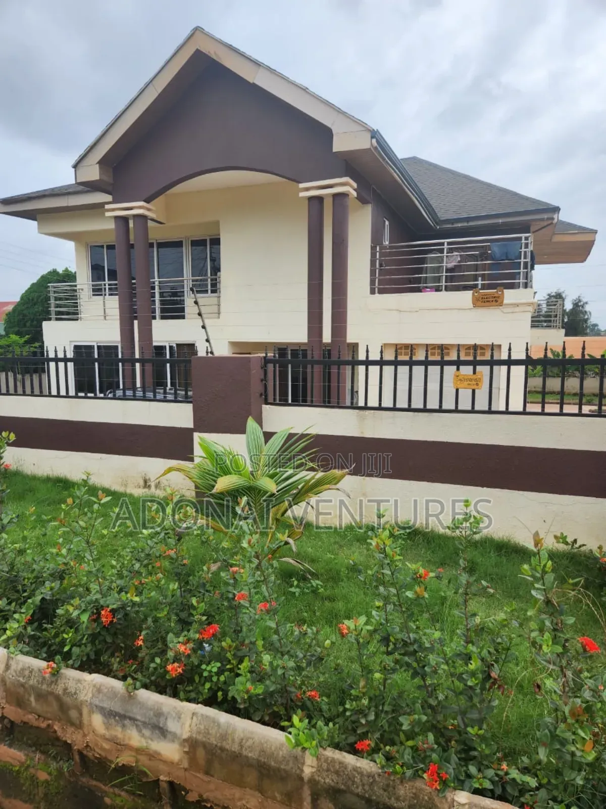 Furnished 5bdrm House in Ahodwo  Daban, Kumasi Metropolitan for sale