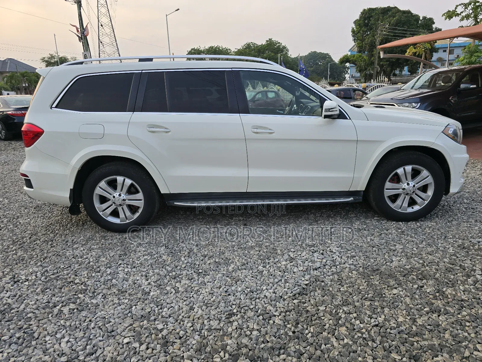 Mercedes-Benz GL-Class GL 550 2013 White