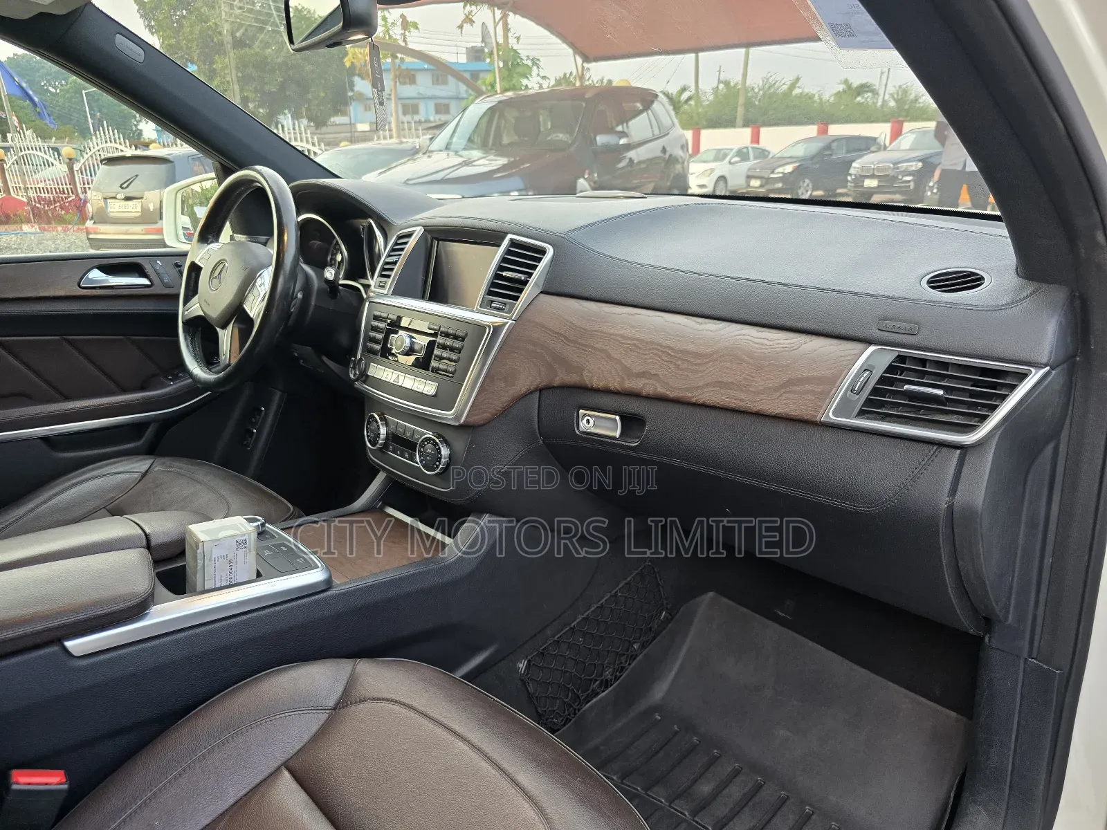 Mercedes-Benz GL-Class GL 550 2013 White