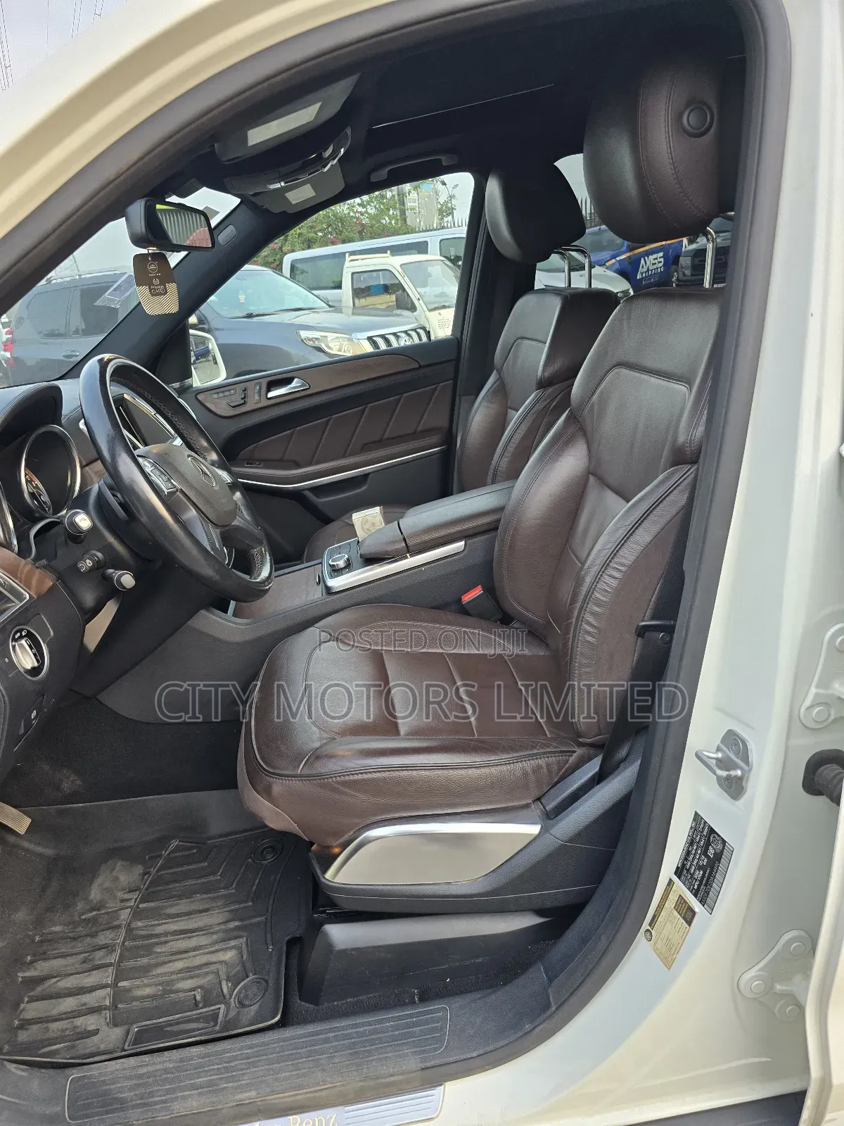 Mercedes-Benz GL-Class GL 550 2013 White