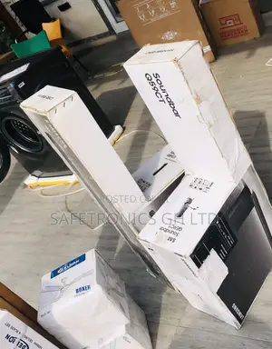 Samsung ~~ Echo Elegance Bluetooth Q59CT Soundbar