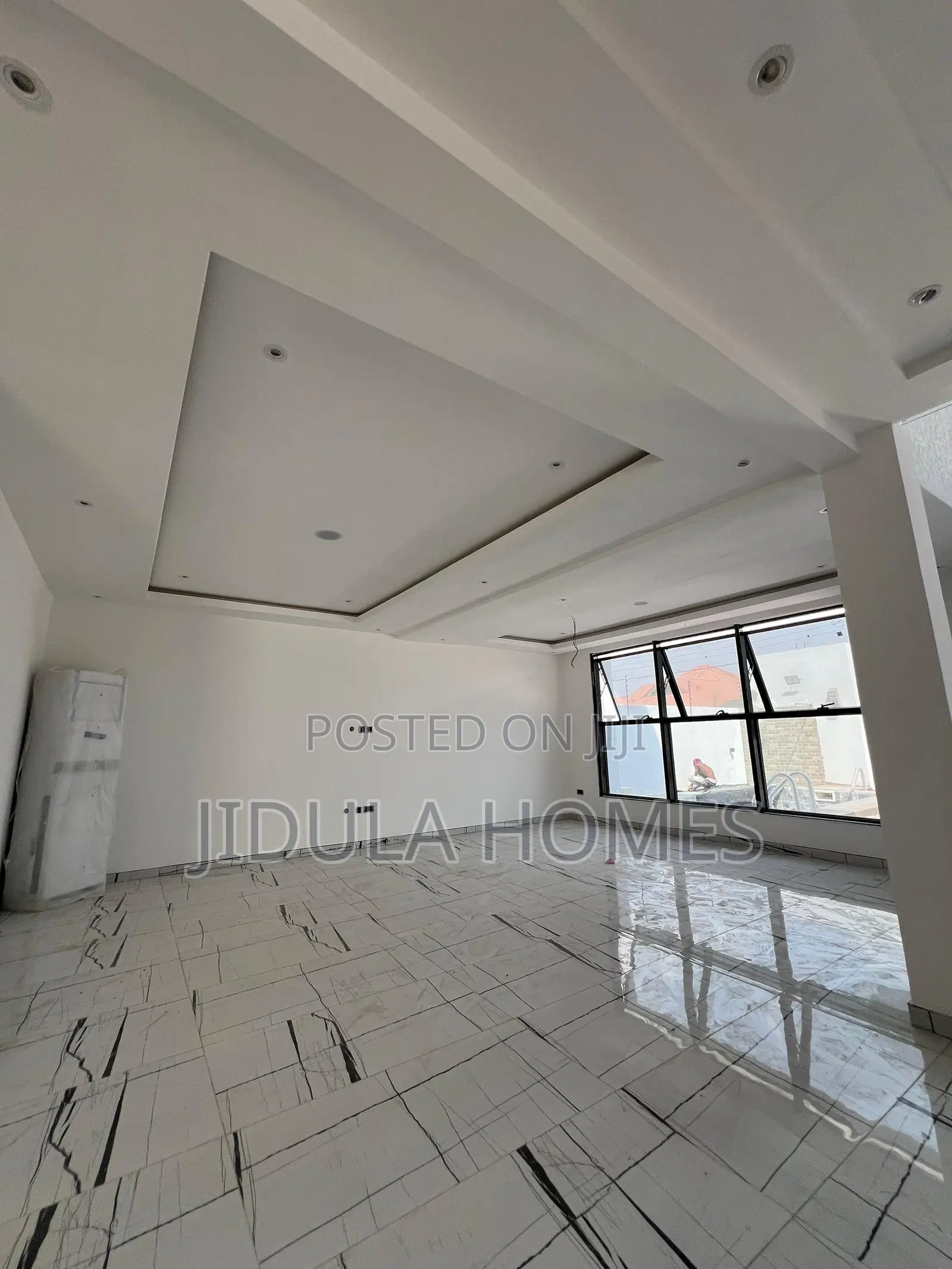 5bdrm Mansion in East Legon for sale