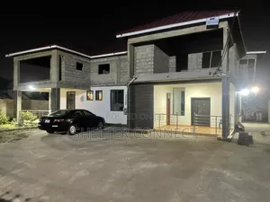 8bdrm Apartment in Pantang, Pentecost for sale