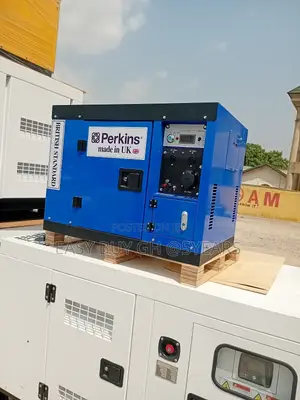 Blue Medium Uk Made Perkins Diesel Generator 18kva