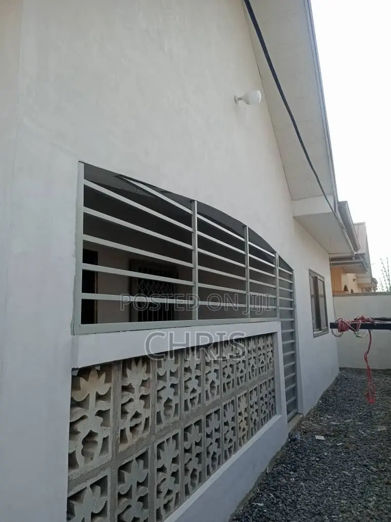 3bdrm House in Berverly Hills, Accra Metropolitan for sale