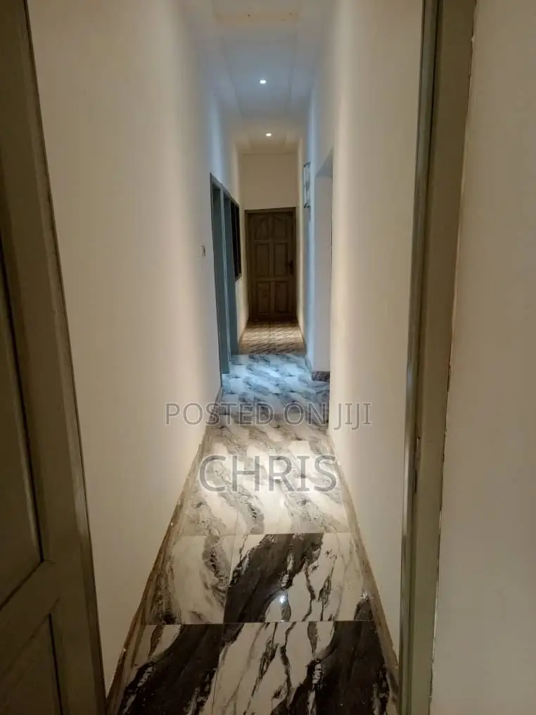 3bdrm House in Berverly Hills, Accra Metropolitan for sale