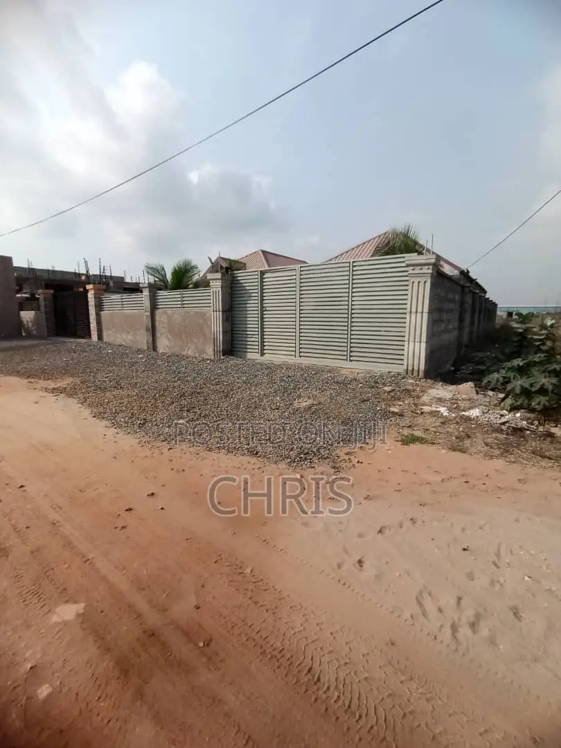 3bdrm House in Berverly Hills, Accra Metropolitan for sale