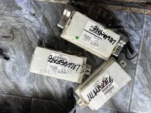Mitsubishi L200 // Mirage Dashboard Fuse Box