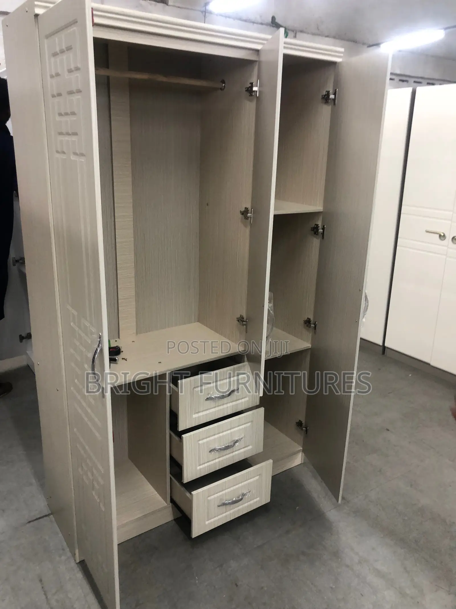 Foreign Three Doors Wardrobe With Drowners and Mirror