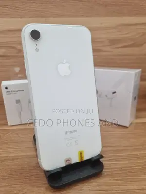 Apple iPhone XR 128 GB White