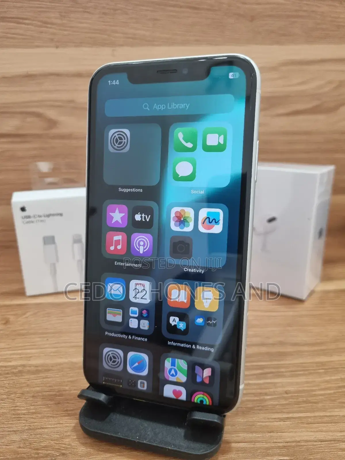 Apple iPhone XR 128 GB White
