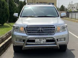 Toyota Land Cruiser 5.7 V8 VX-S 2013 Silver