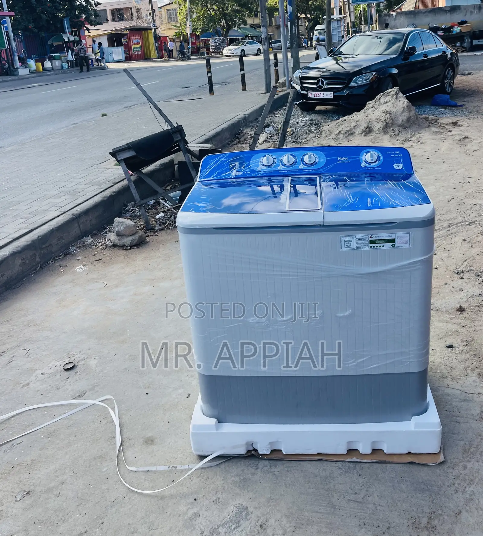 Smart Wash Haier 18kg Semi-Auto Electric Washing Machine.