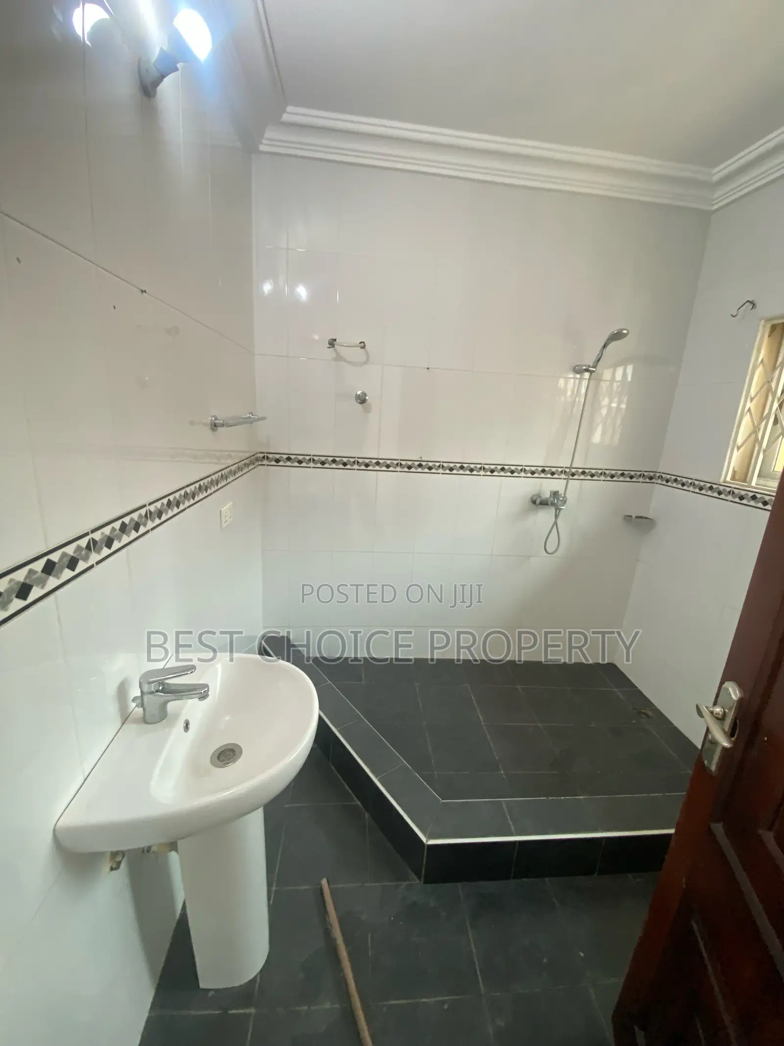 1bdrm Apartment in New Legon Rosa Rosa, Adenta for rent