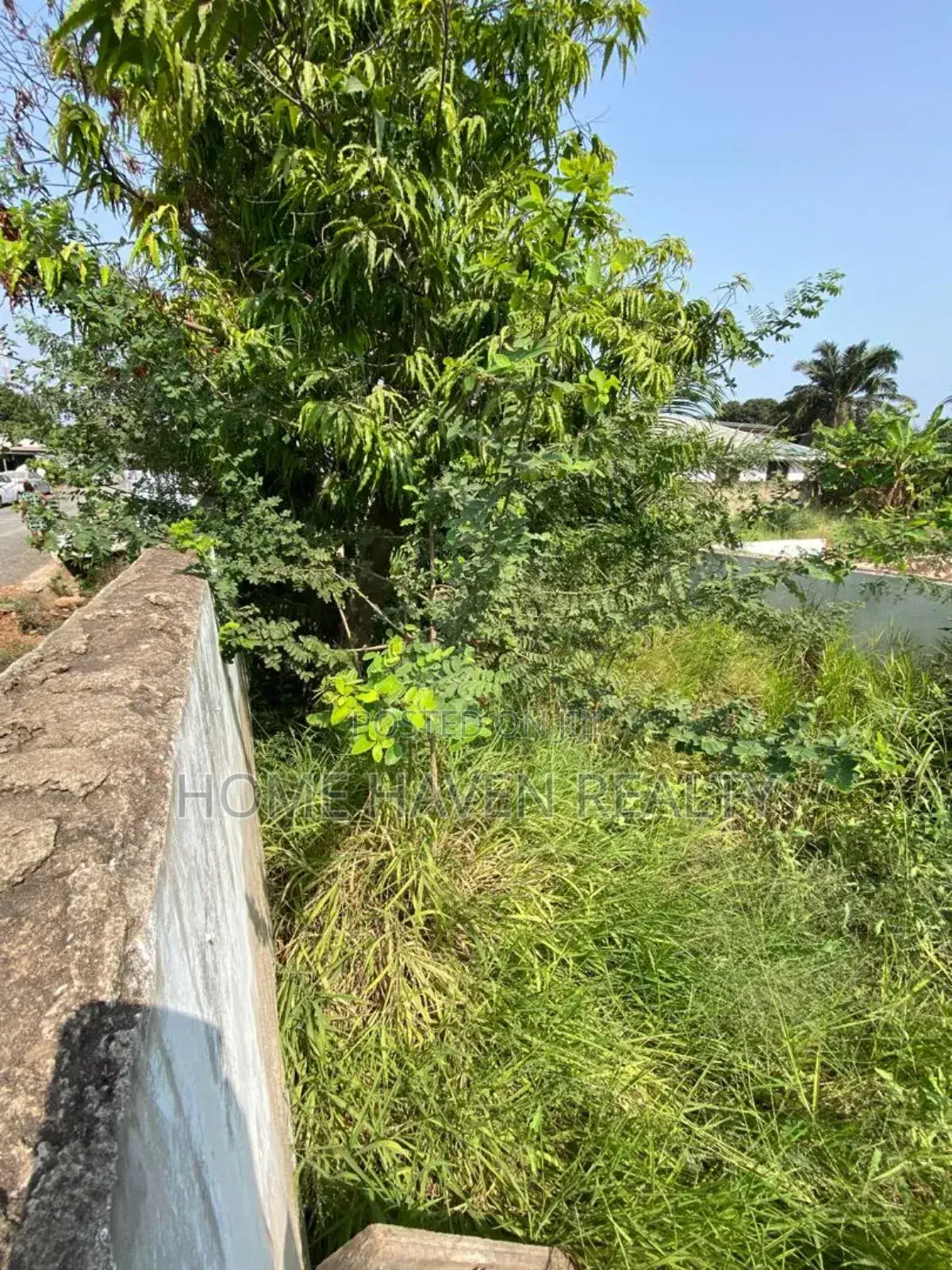 One PLOT for SALE at Abelemkpe
