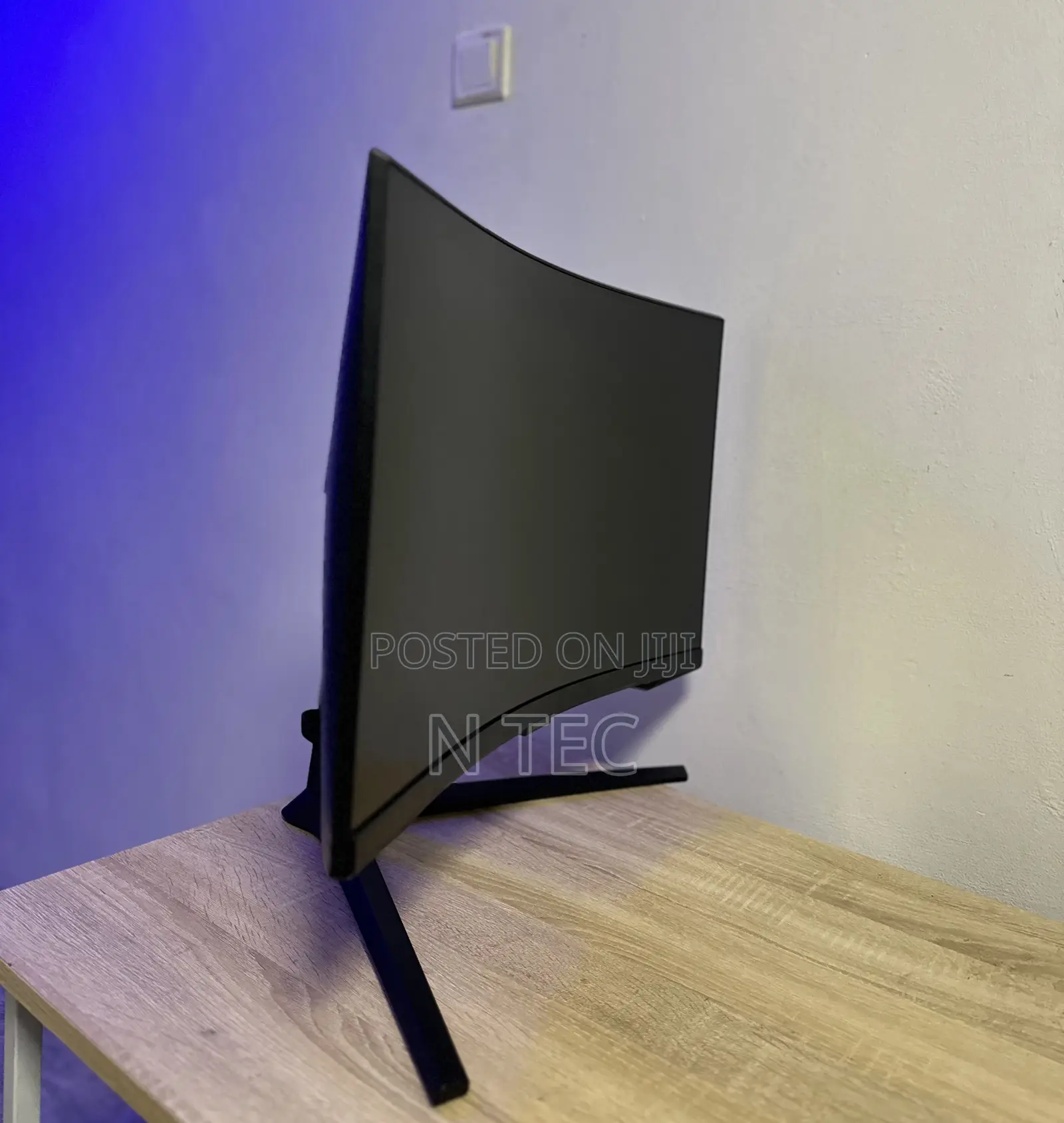 27 Inches Samsung Odyssey Smart Curved Monitor QHD 240 Hz