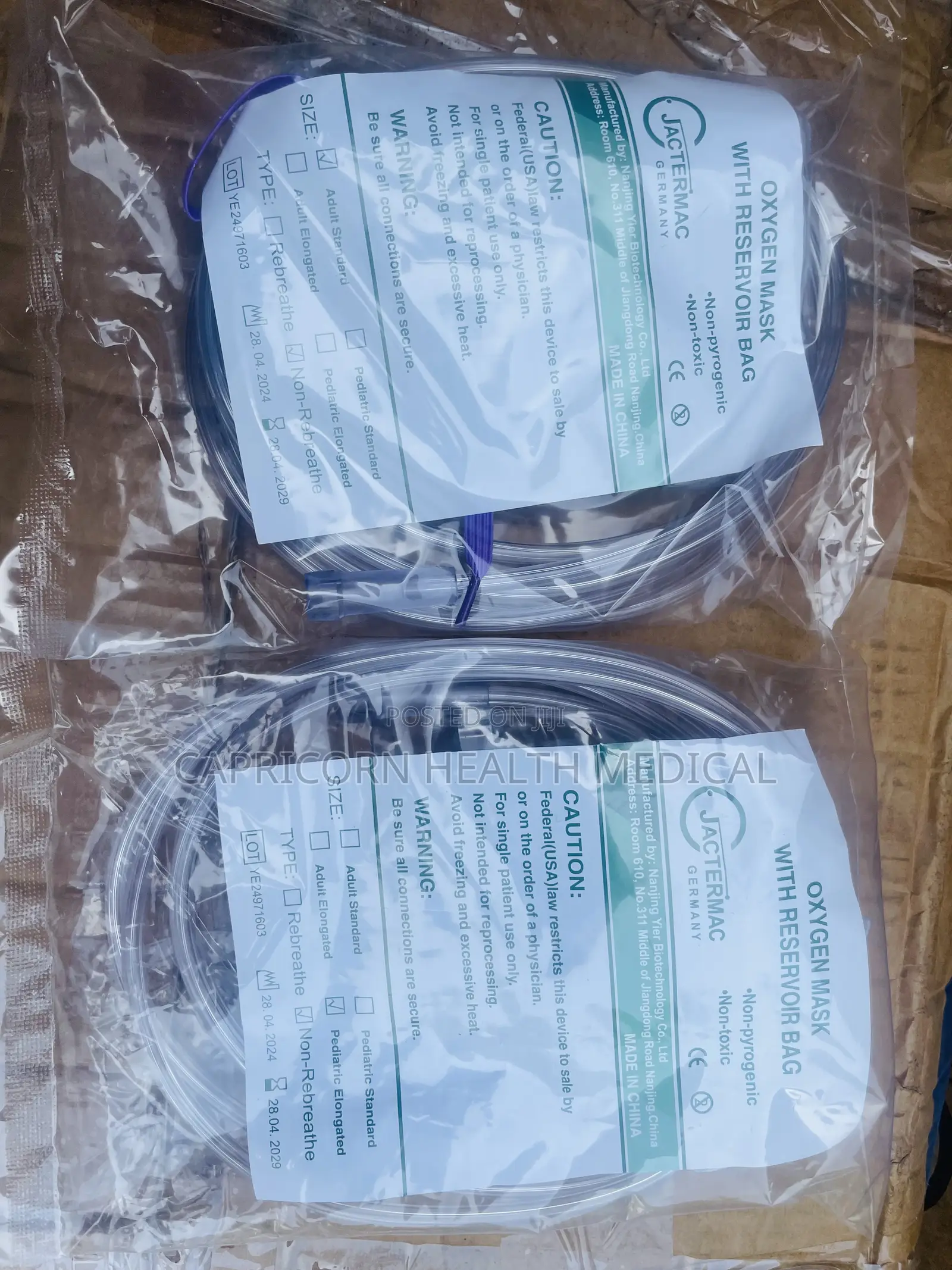 Oxygen Mask and Nasal Prongs